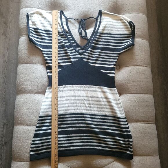Windsor Short Sleeve Low Back Tie Striped Mini Dress Black and Gray Womens Large - Picture 8 of 9